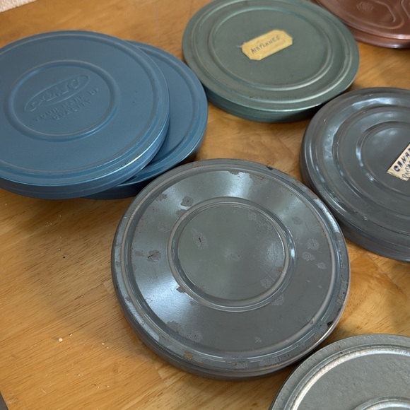 Vintage Blue Steel Logan De Luxe 8mm Movie Reel Chest and 10 Vintage Reel Tins - Picture 13 of 17